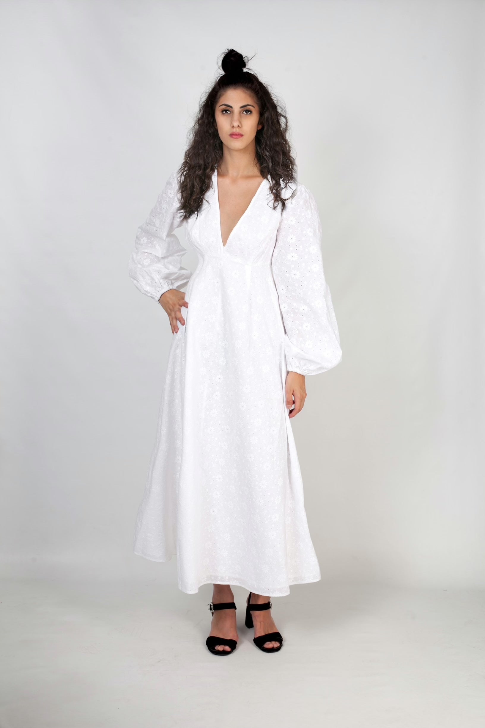 Vestido largo tela calada blanco