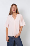 Blusa Rosa Palo Con Delantera Plisada.