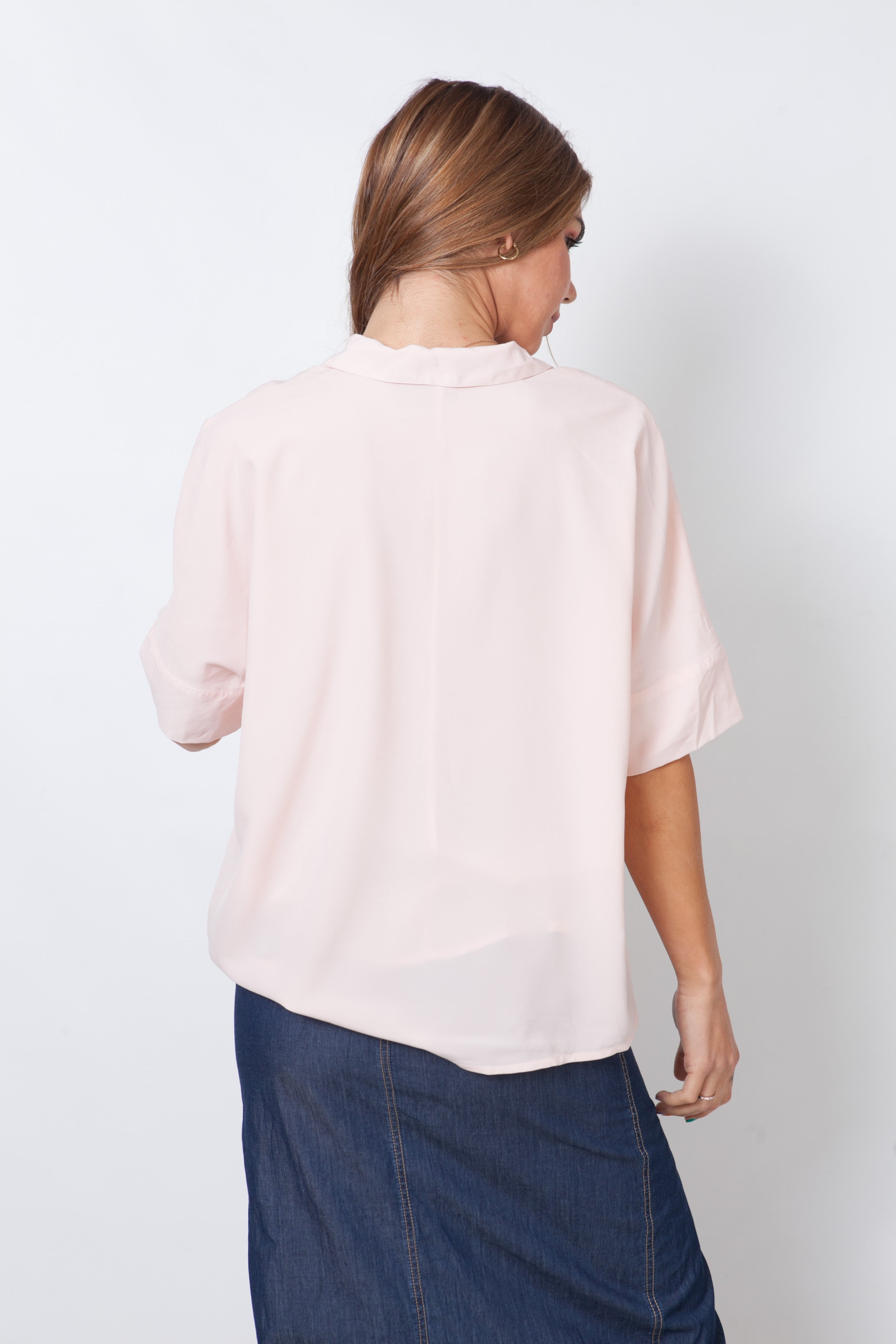 Blusa Rosa Palo Con Delantera Plisada.