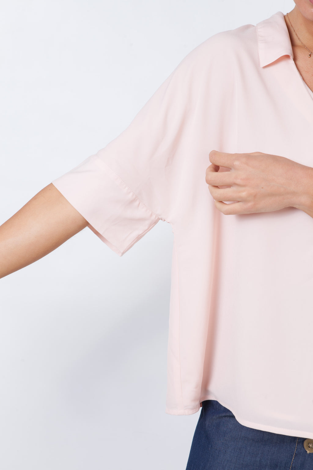 Blusa Rosa Palo Con Delantera Plisada.