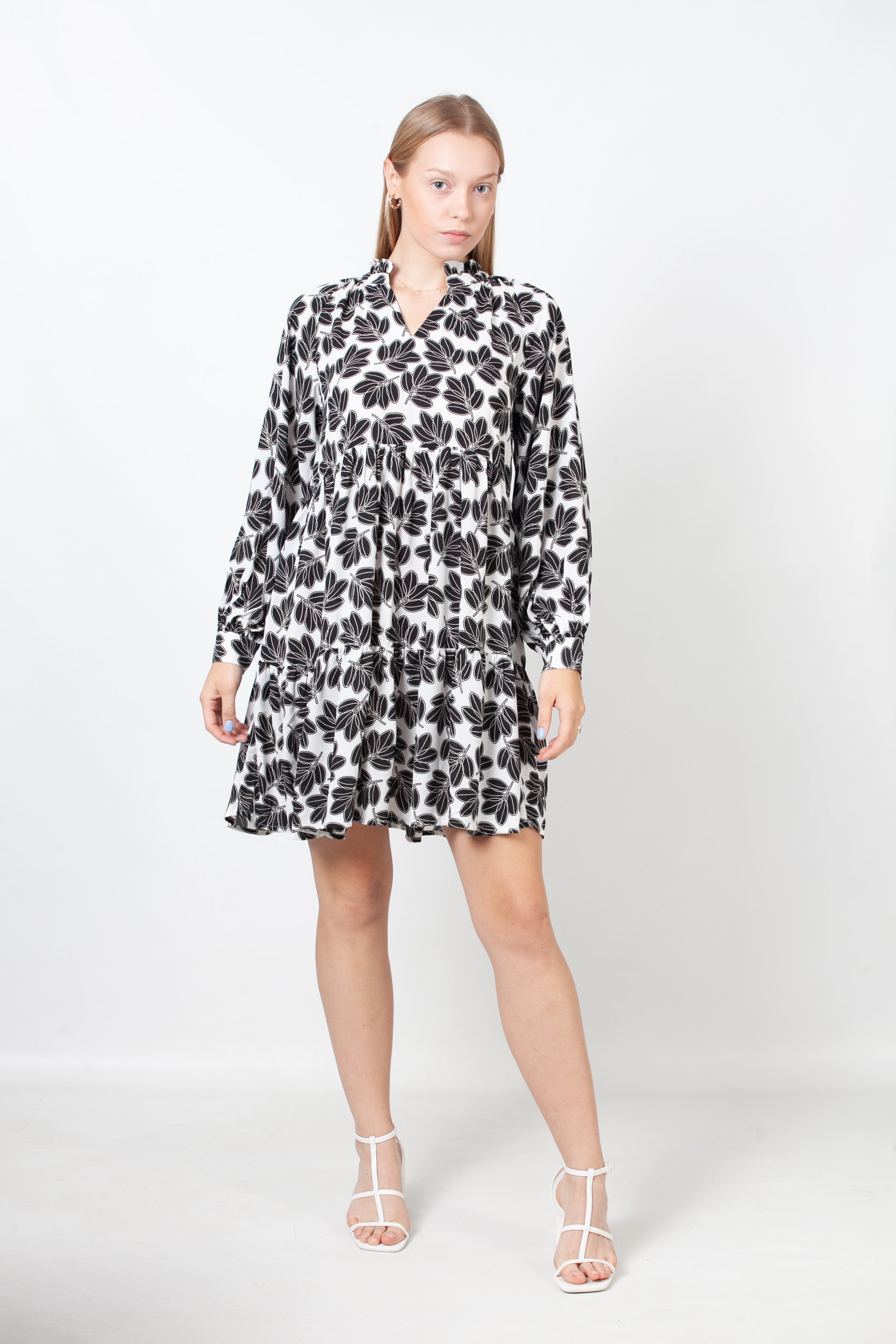 Tiered peasant dress - Black and white