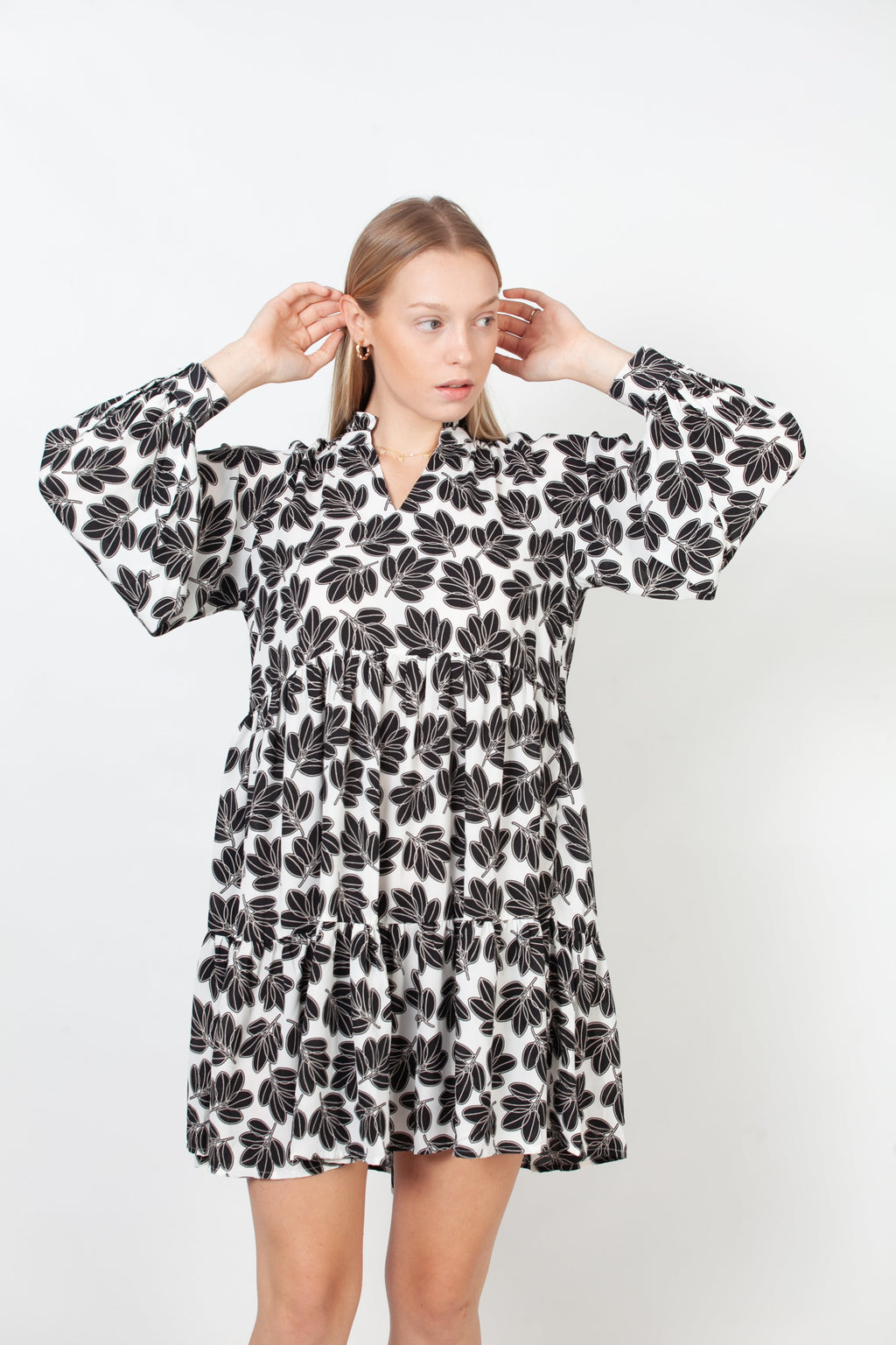Tiered peasant dress - Black and white