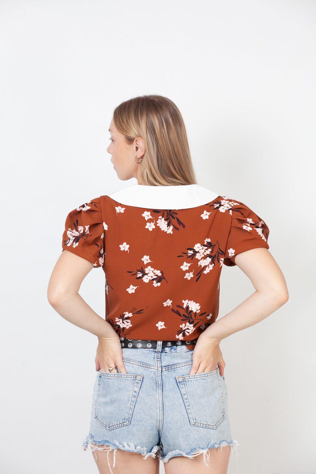 Blusa Cuello Peter Pan- Marron
