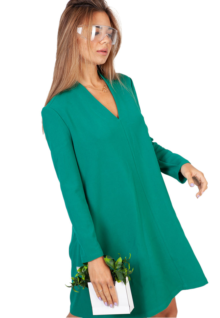 Vestido con cuello en V en verde