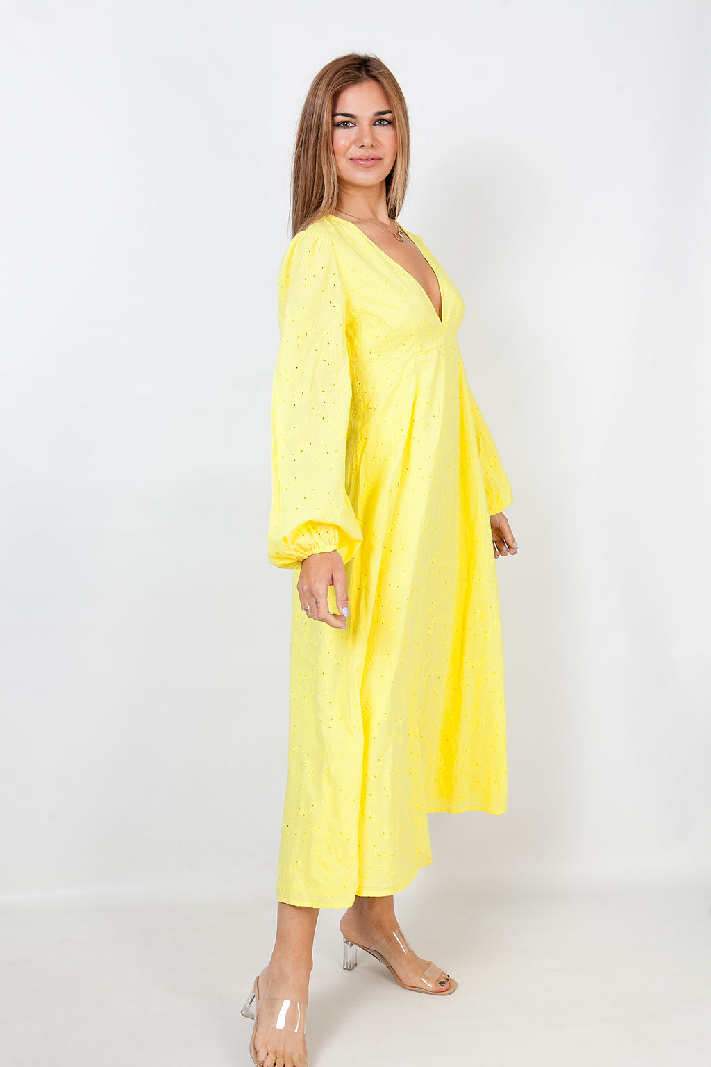 Vestido largo tela calada amarillo