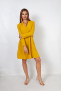 Vestido cuello v en amarillo