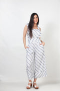 Mono con espalda cruzada y mangas con volantes - Azul y blanco