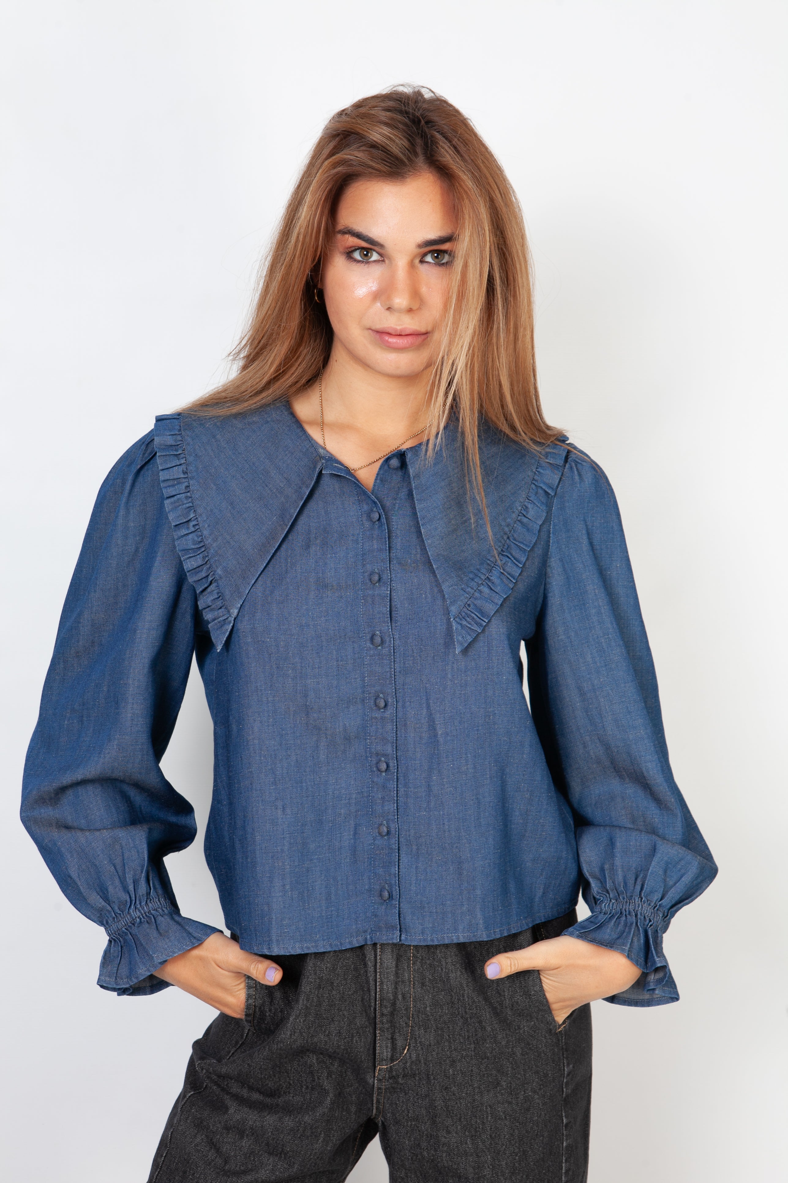 Camisa cuello Peter Pan azul