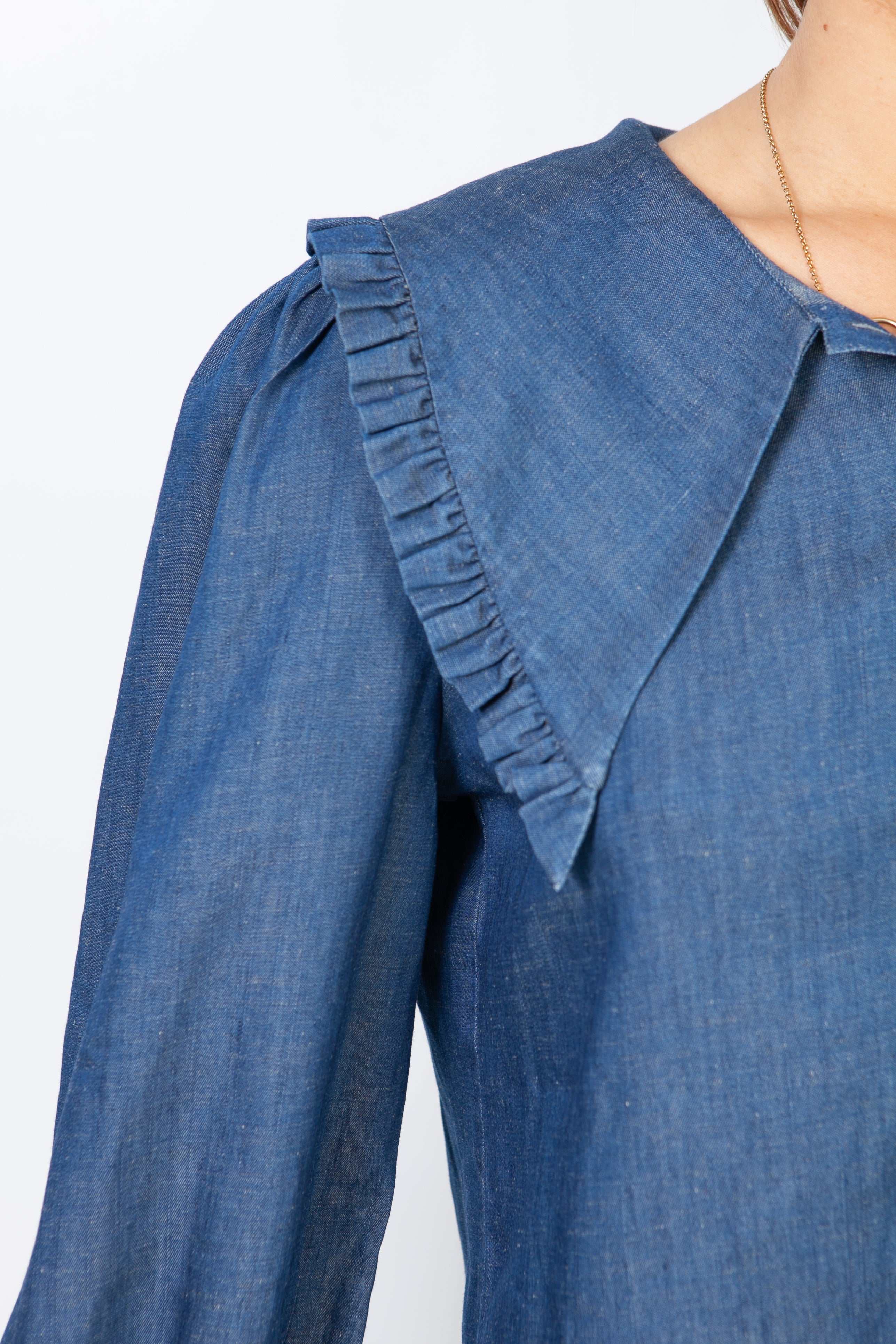 Camisa cuello Peter Pan azul