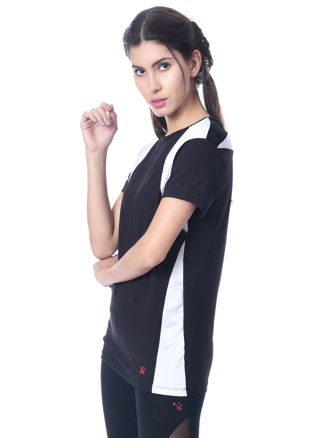 Camiseta Satvik Blanco Negro