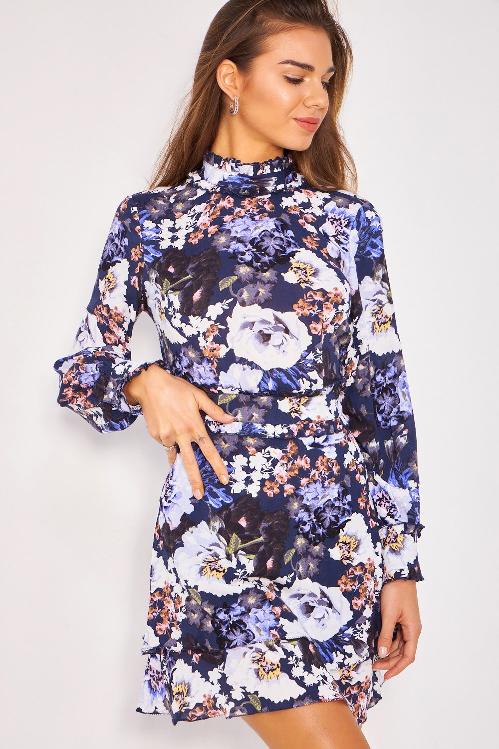 Vestido de estampado floral con cuello alto - Multicolor
