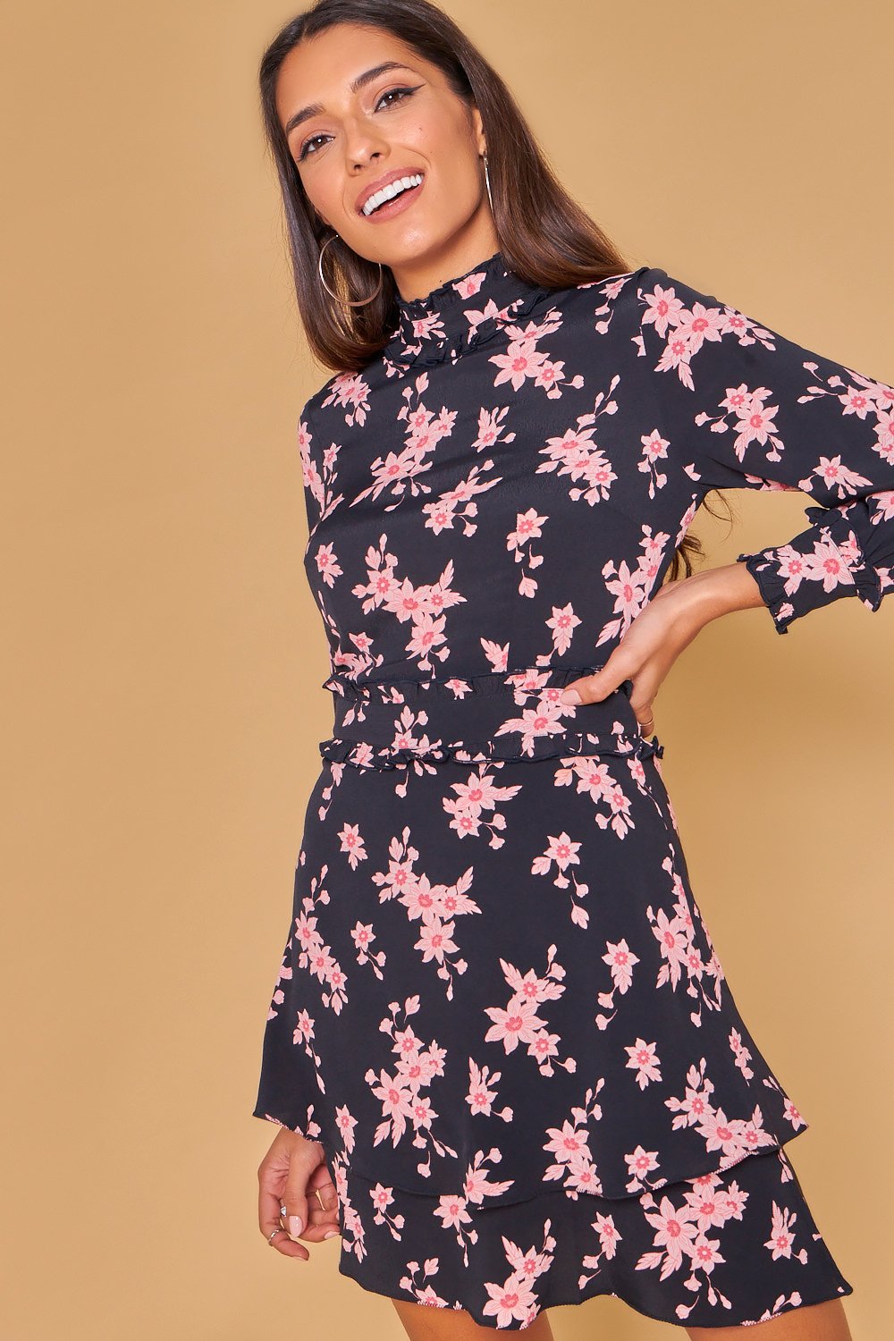 Vestido estampado cuello alto - Negro