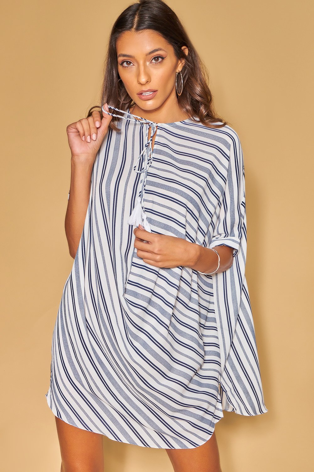 Blusa estilo vestido larga estampada - Beige