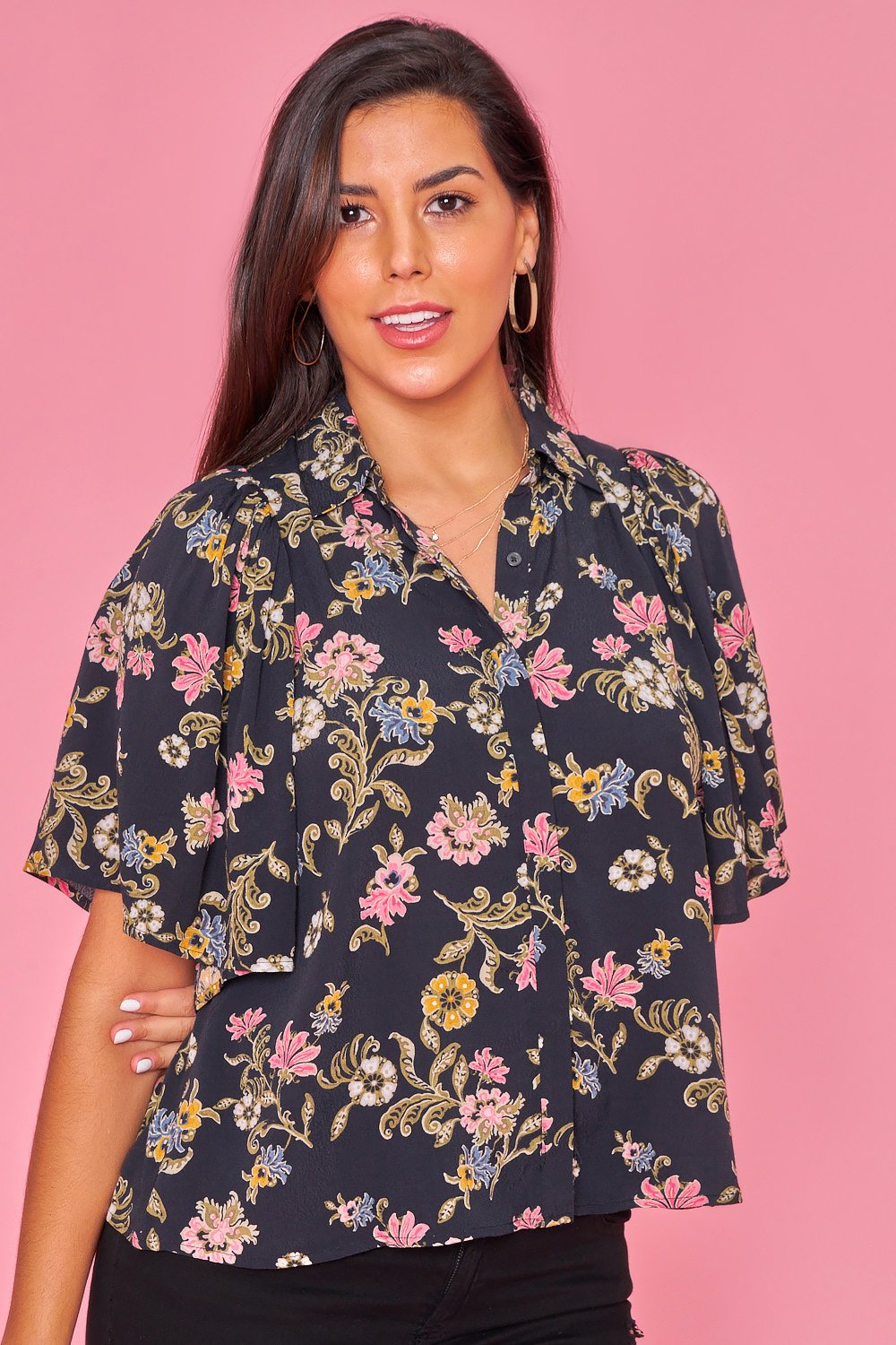 Blusa Estampada con manga acampanada -Negra