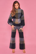 Pantalón de cuadros, ancho y de tela gruesa
