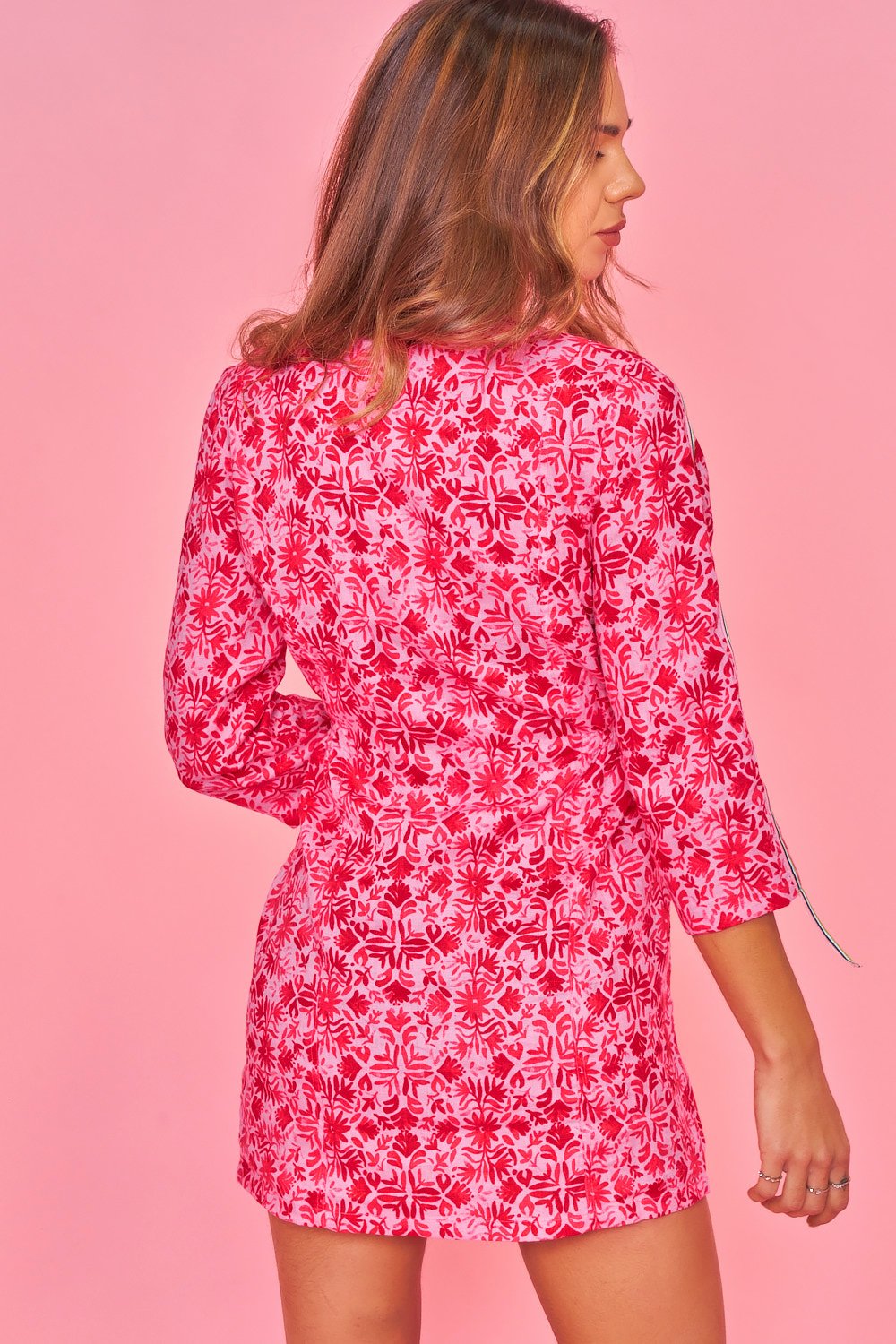 vestido rosa con cremallera estampado