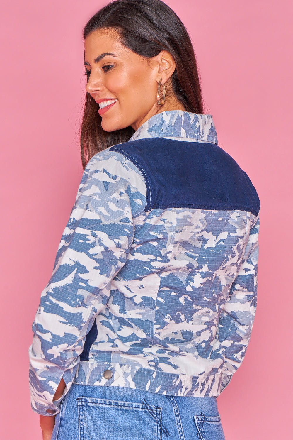 Chaqueta color block azul