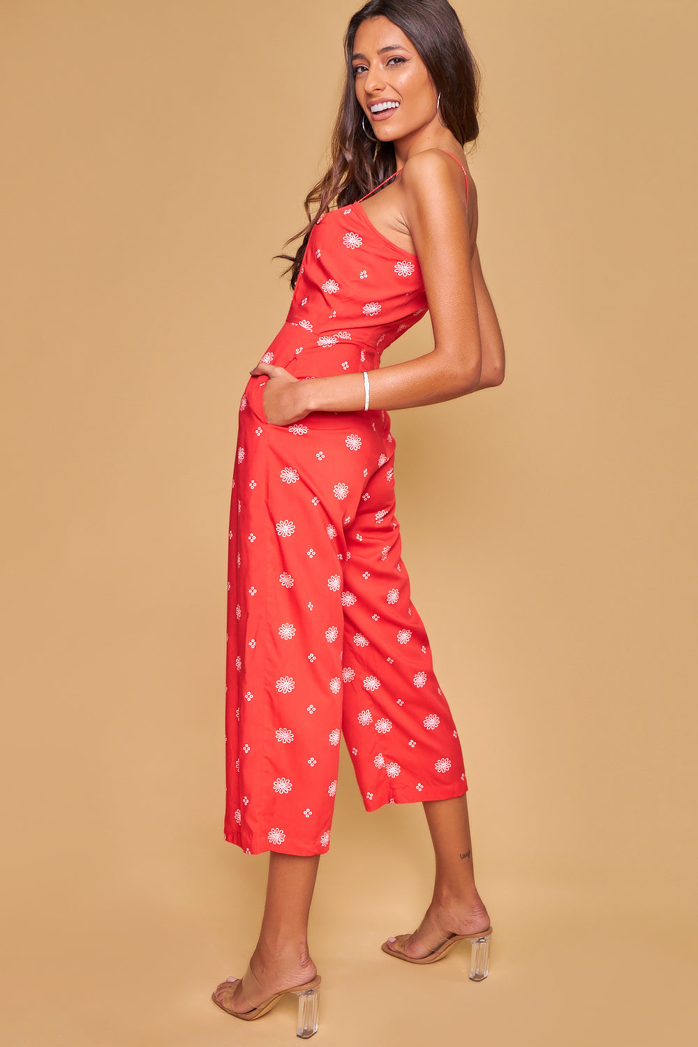 Mono coral con estampado