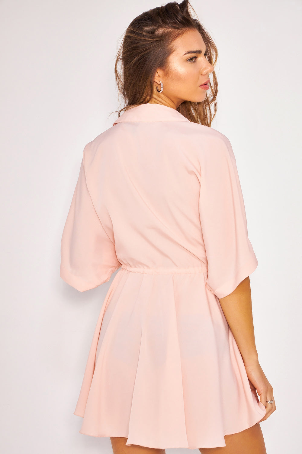 vestido estilo camisa rosa