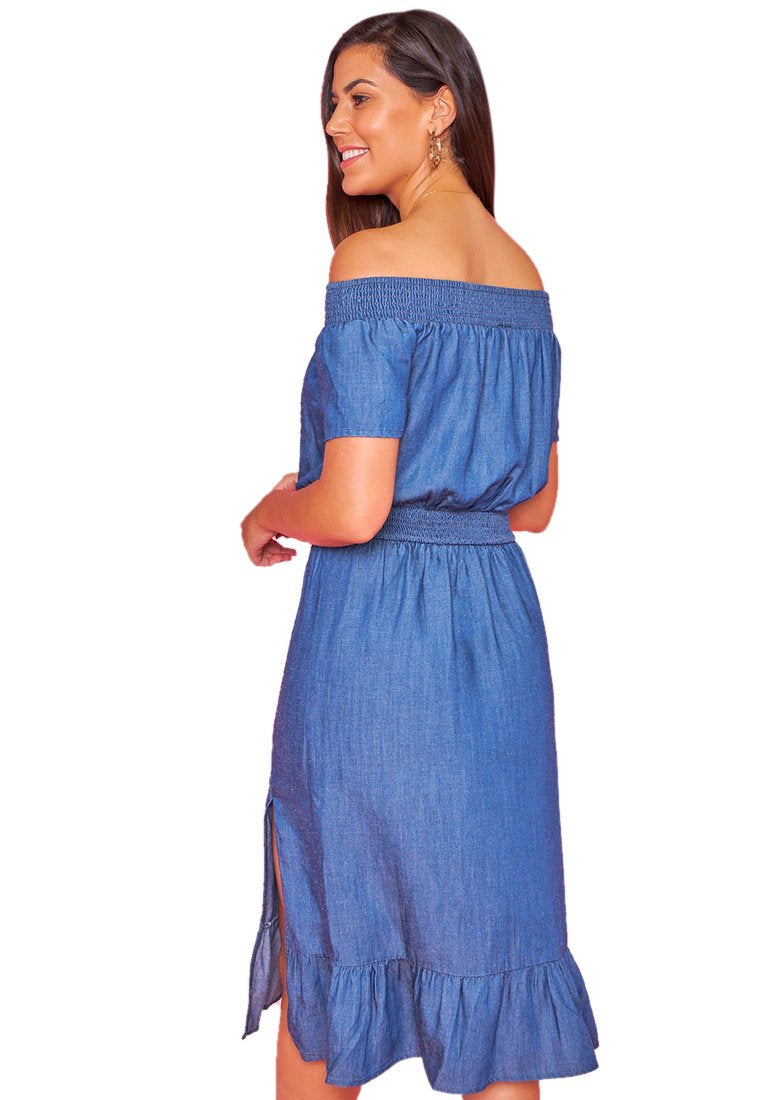 vestido vaquero con raja lateral