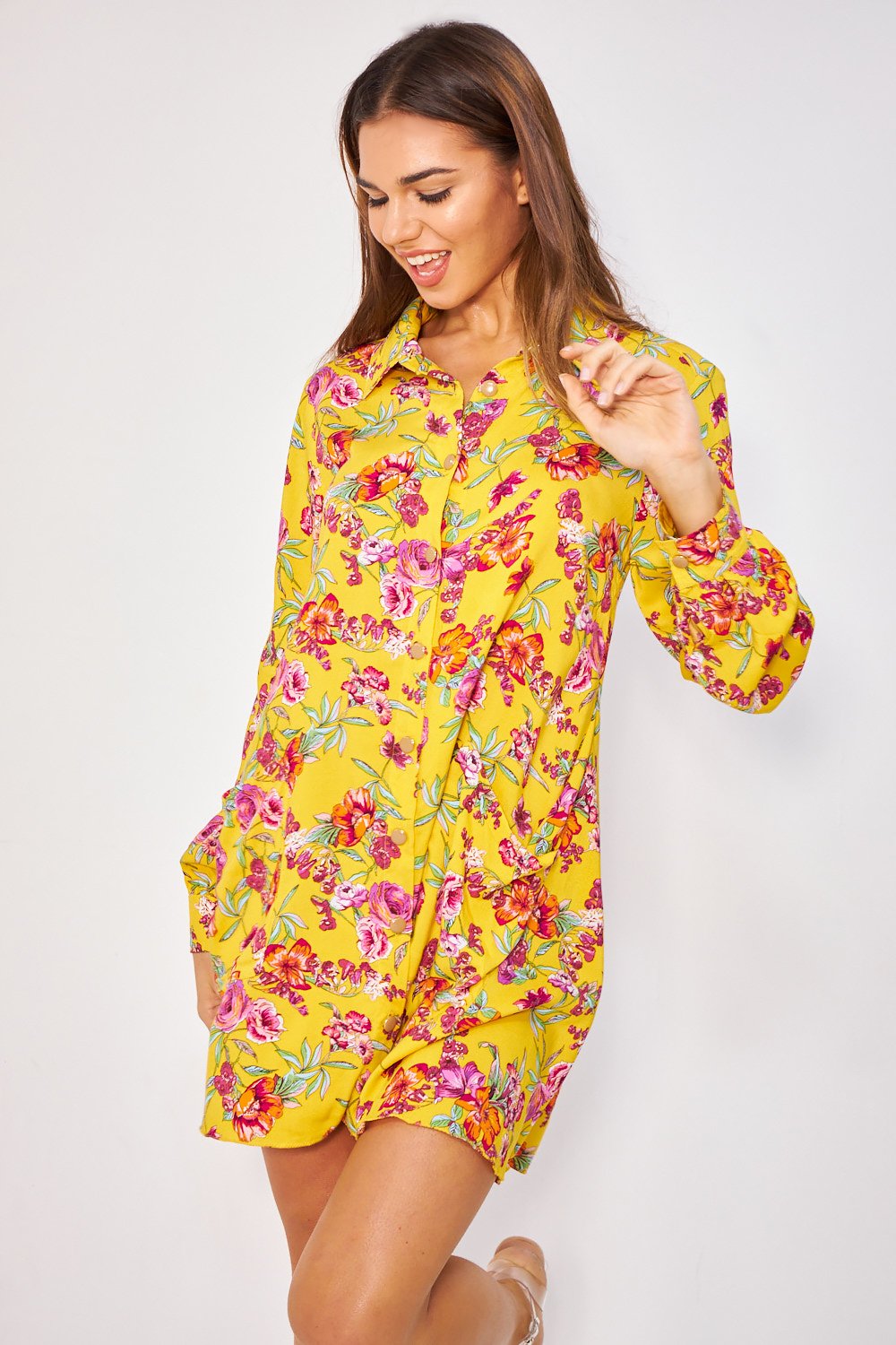 Vestido lencero estampado amarillo y rosa