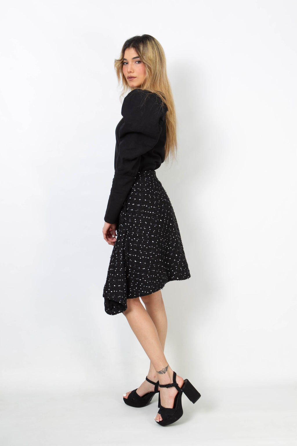 Black voluminous sleeve shirt
