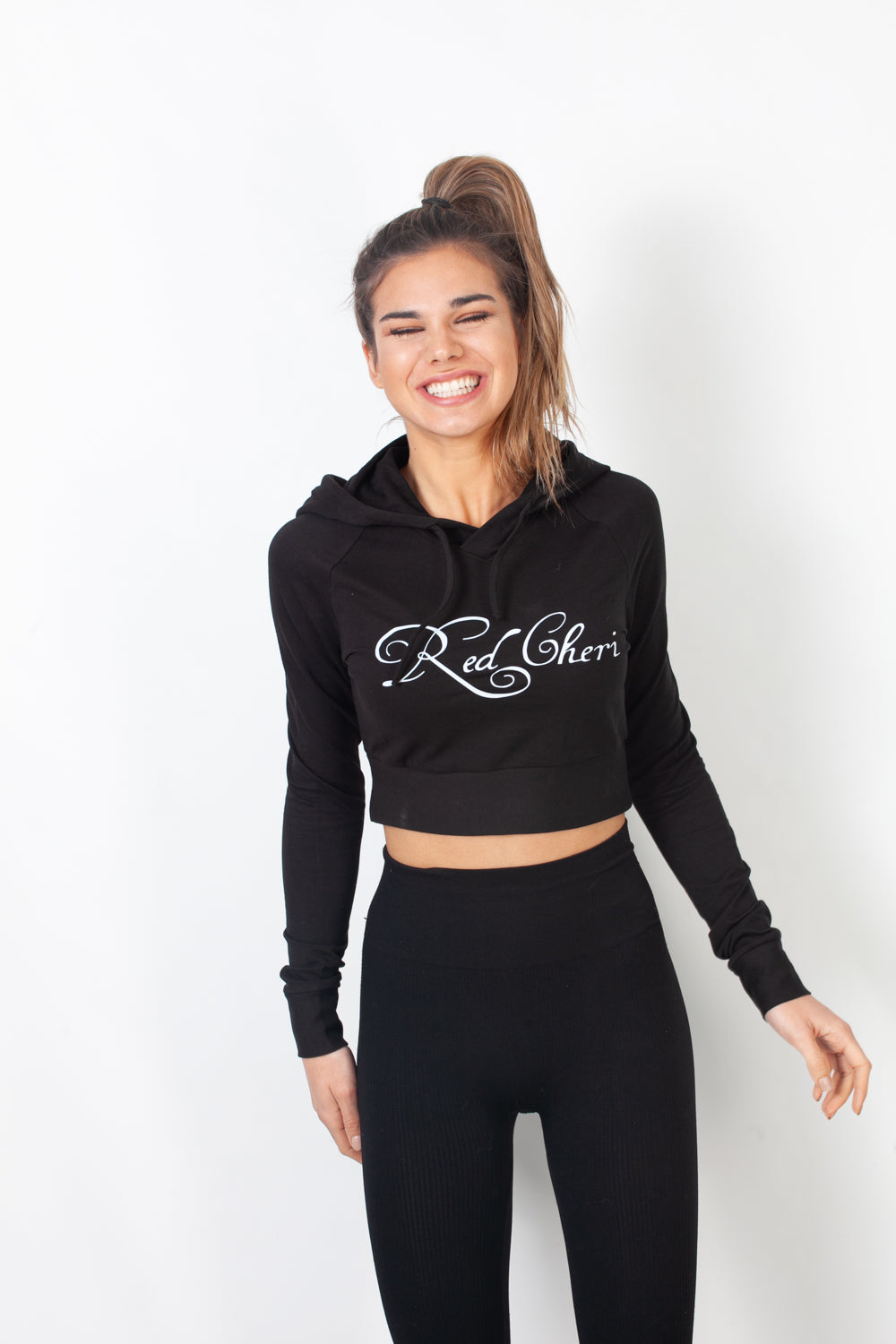 Red Cheri Comforting Sudaderas con negro